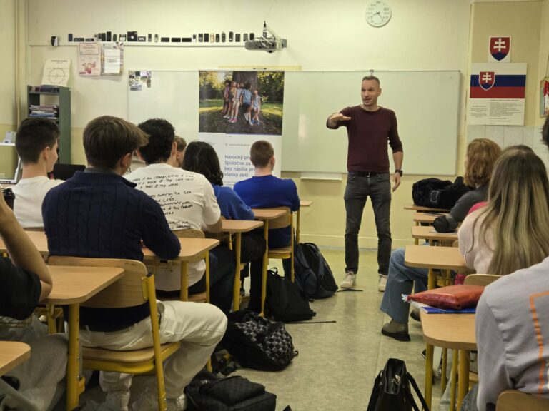 594426407_10239994120854682_8208545384561040221_n